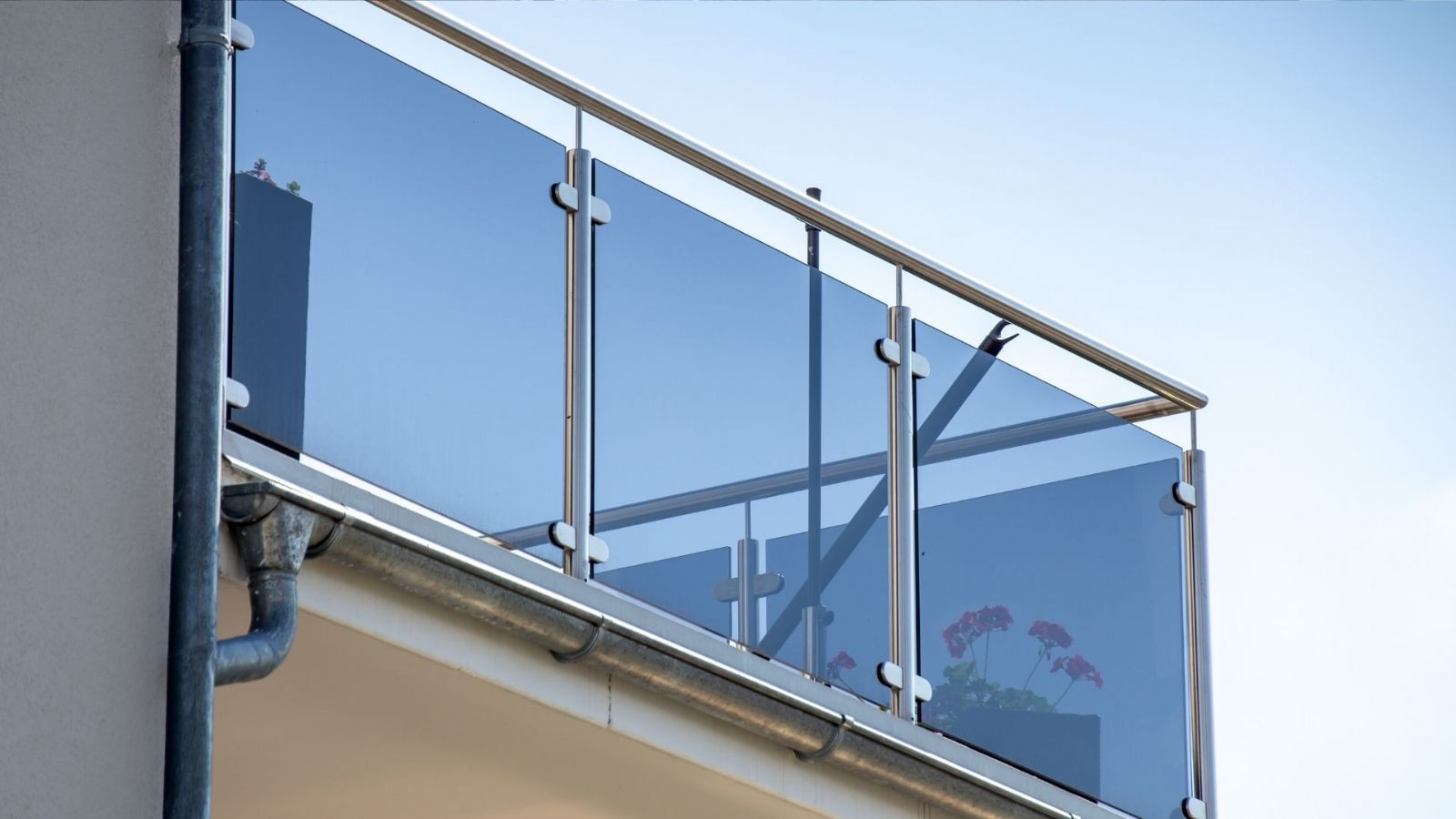 Altınşehir Mahallesi Cam Balkon Demir Doğrama